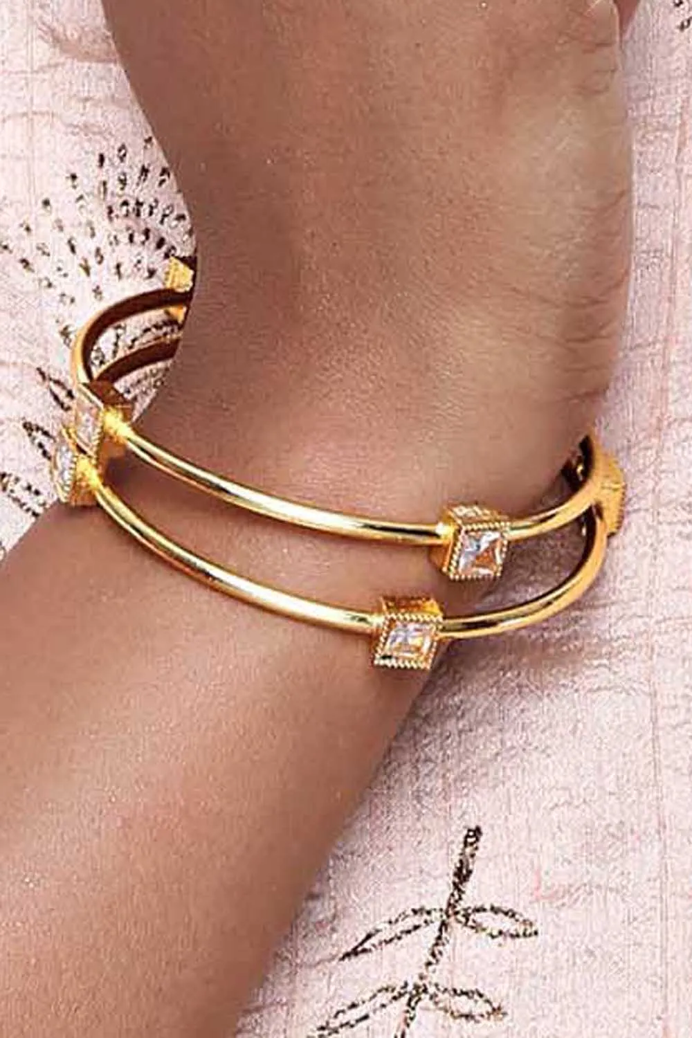 Alloy Bangles in Gold