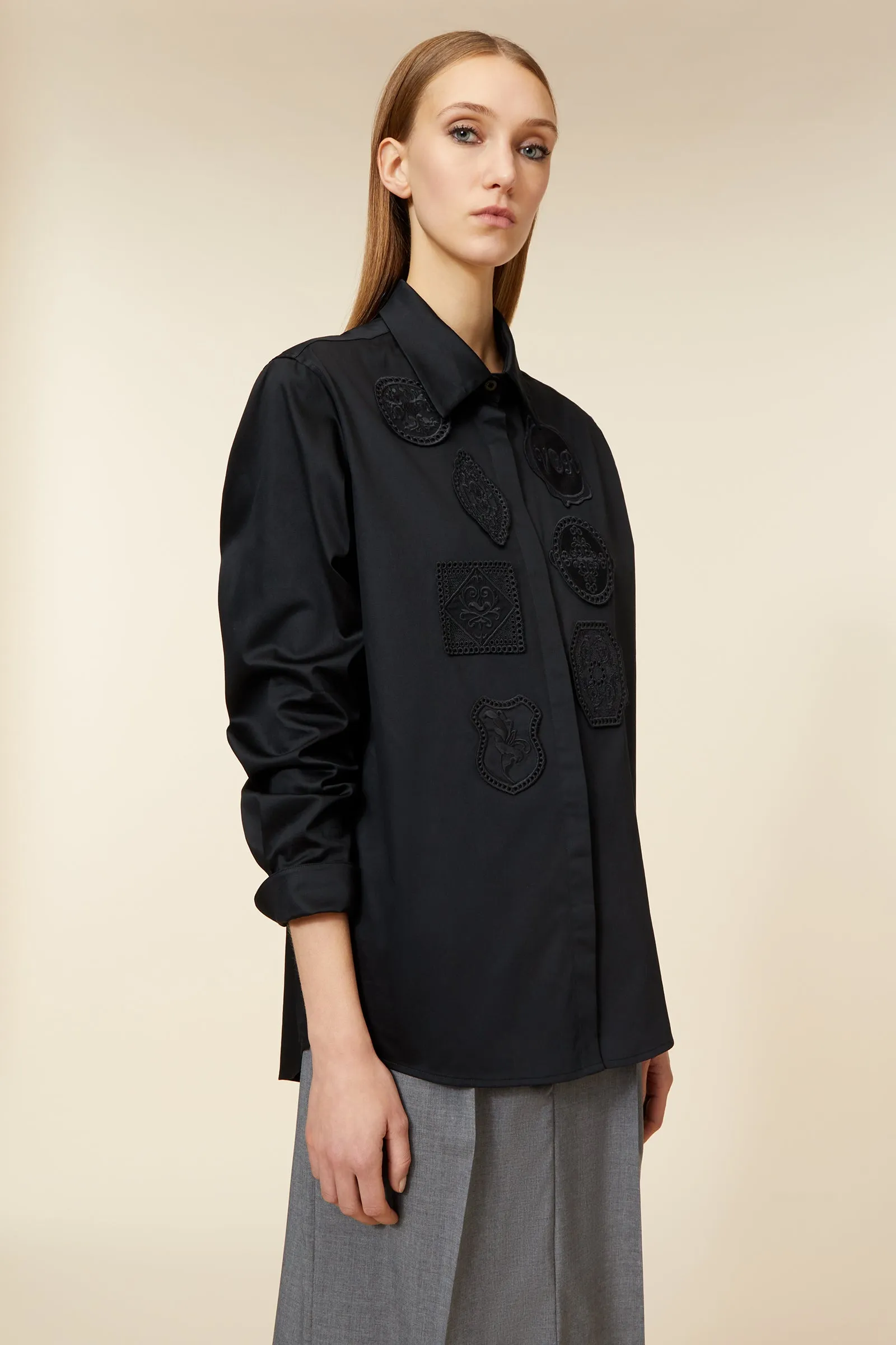 EMBROIDERY PATCH SHIRT