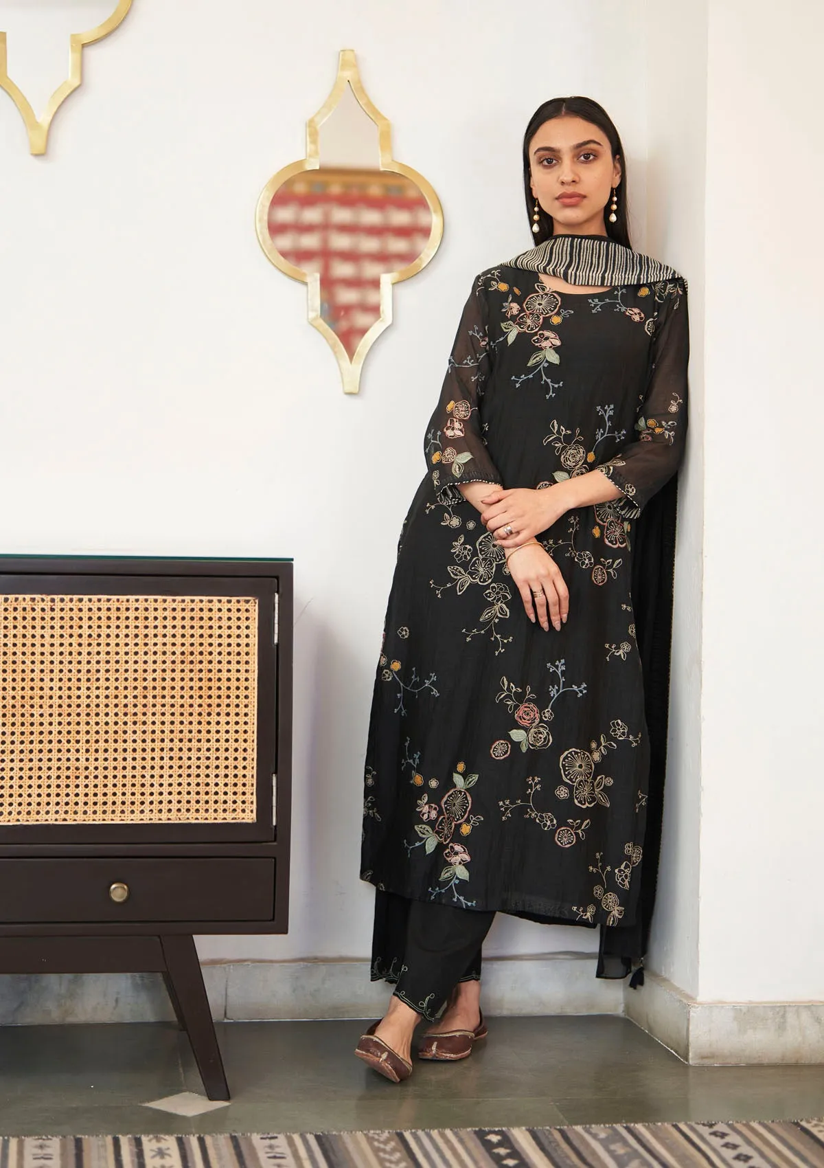 Onyx Threadwork Kurta Set