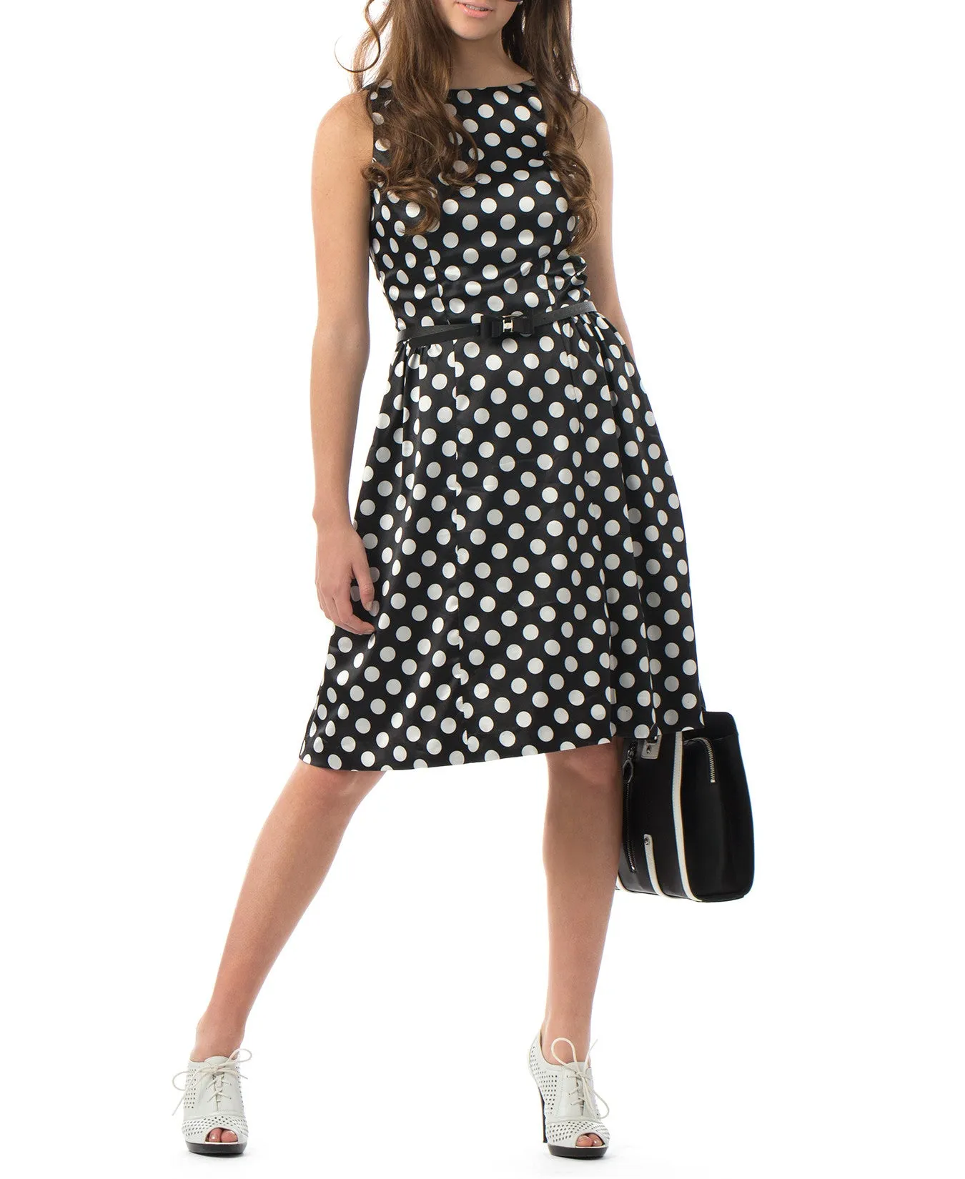 Polka-dot dress with fit-and-flare silhouette